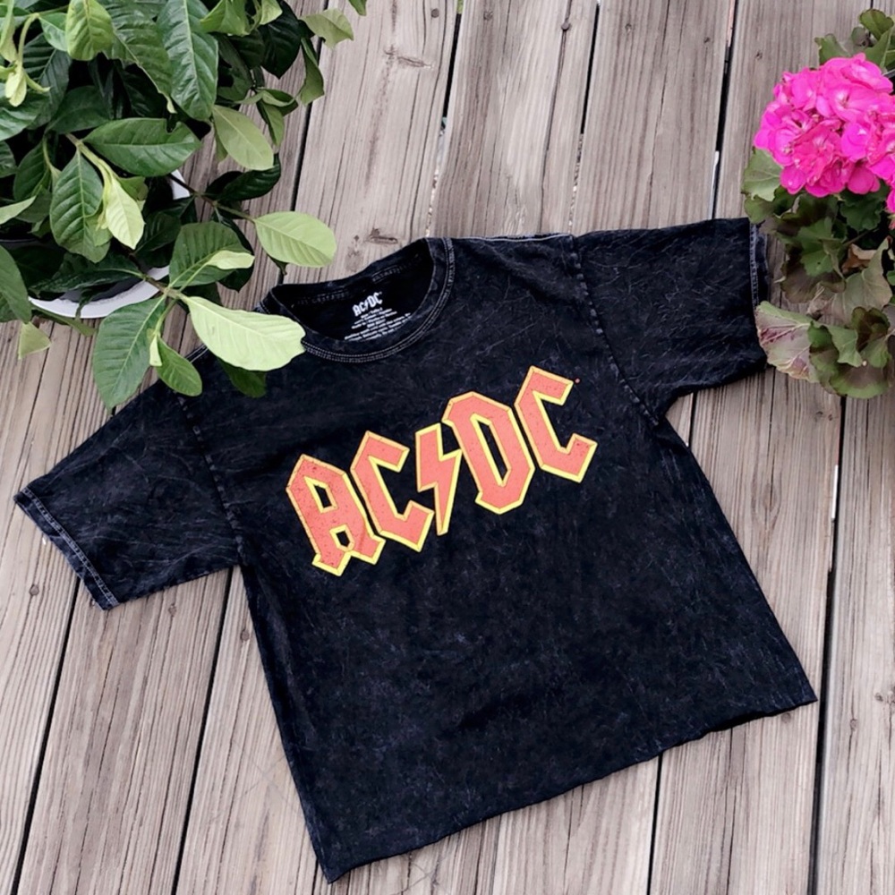 🆕AC/DC Cropped Acid Wash Band Tee
